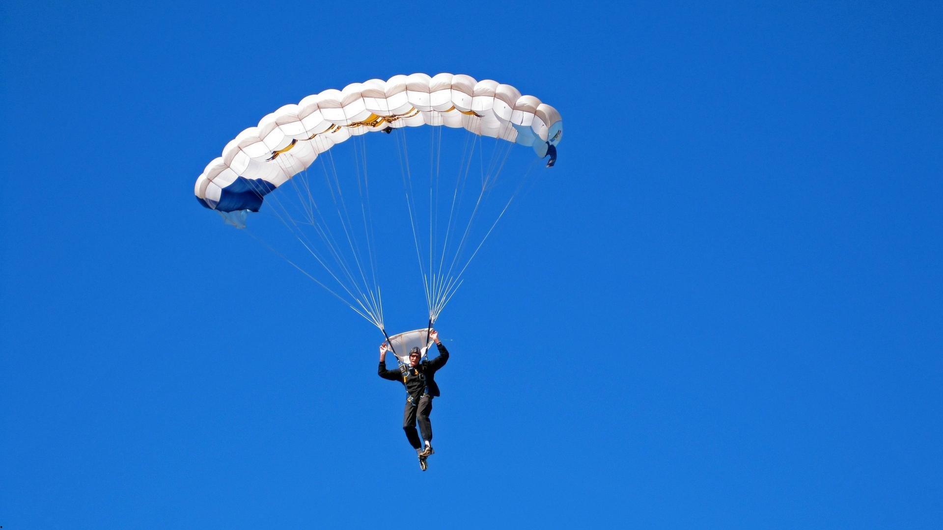 拉斯帕多里展望西甲争霸格局，巴萨皇马固然强大，但马竞的竞争力不容小觑